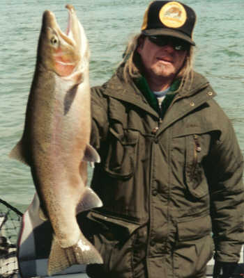  Brett Richardson with a very nice Niagara River Steelhead