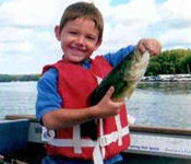Mike Sperry offers guided fishing trips for muskellunge, walleye, bass, and panfish